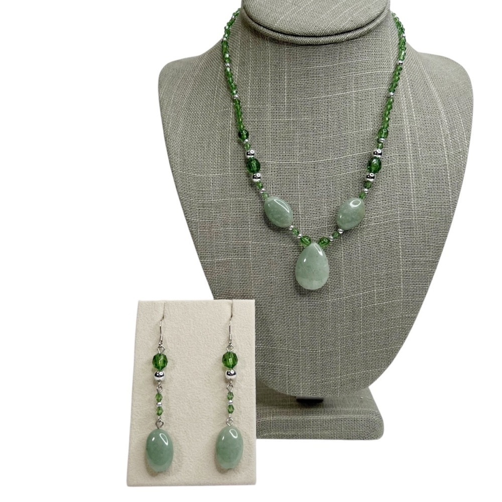 Aventurine Polished Stone Beaded Necklace & Pierced Earrings Set